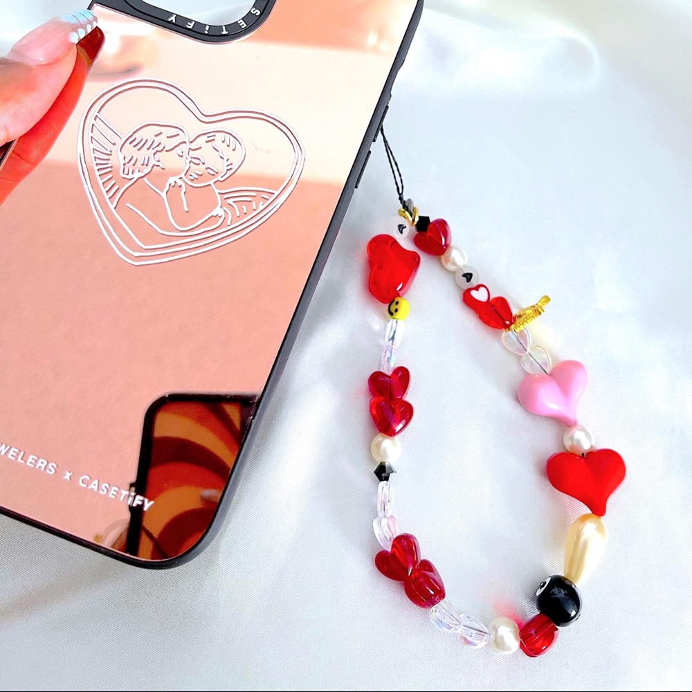 Beaded phone charm y2k aesthetic Valentine's Day wildflower